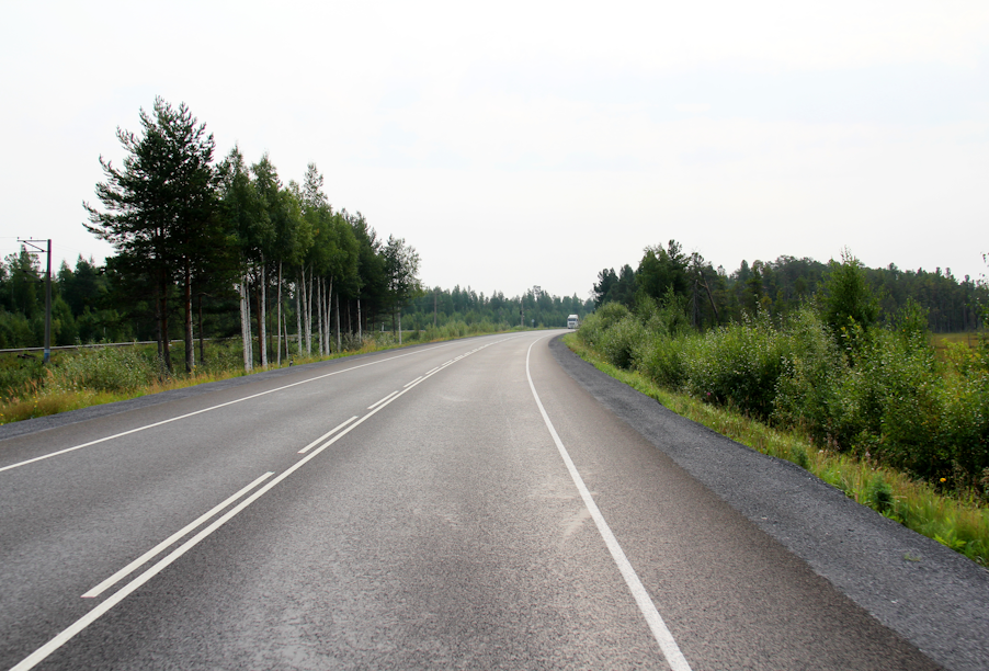 В Ханты-Мансийском автономном округе отремонтировали 23 км дороги Сургут – Нижневартовск
